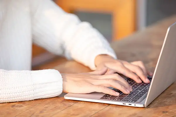 特殊含义两个字女